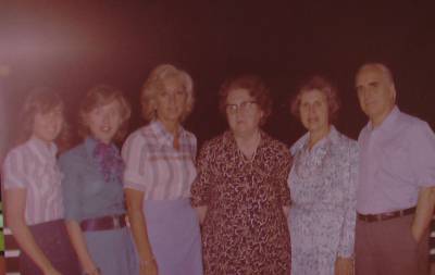 Ardao con su familia en Caracas, Venezuela, 1976