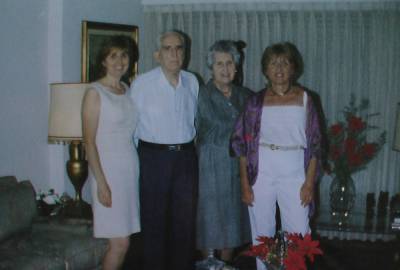  Co su familia en Montevideo, 2001