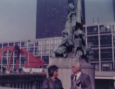 Ardao y su esposa María Modesta en París, 1985