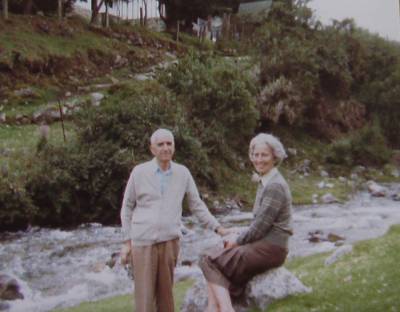  Ardao con su hermana María Julia en Mérida, 1982