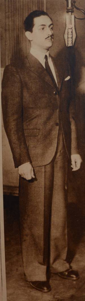 Foto en revista Cine Radio Actualidad del 2 de diciembre de 1939/ Año III/ Nº128 junto a un artículo escrito por el mismo Arturo Despouey